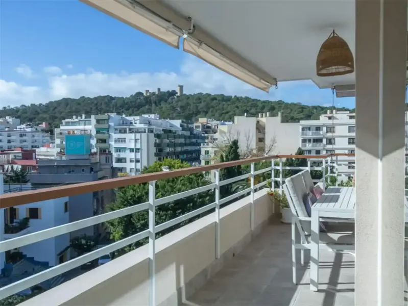 EXCLUSIVA Vivienda totalmente reformada de 156m2 mas 47 de terrazas y vistas al mar en Son Armadams a. Este magnifico piso cuenta con 3 habi — photo 8