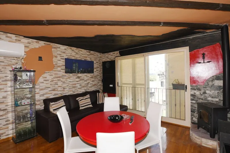 Apartment with communal swimming pool and private garage in Campos — photo 9