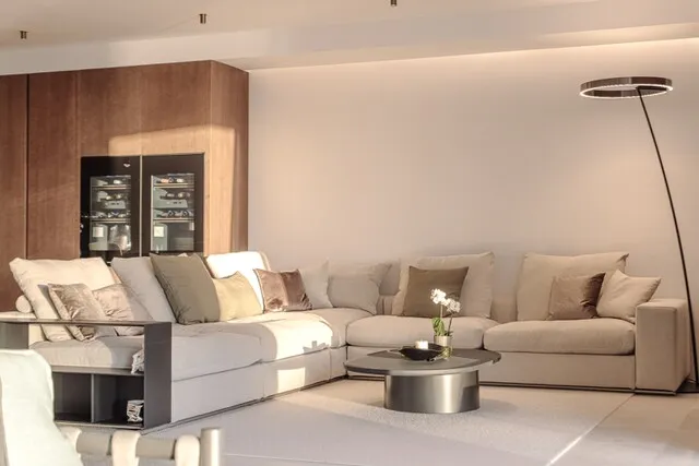 Designer beachfront apartment with private access for sale in Portixol, Palma — photo 4