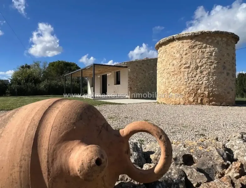 In the center of the island, in a very quiet location and close to the town of Sencelles, we present this magnificent country house! — photo 4