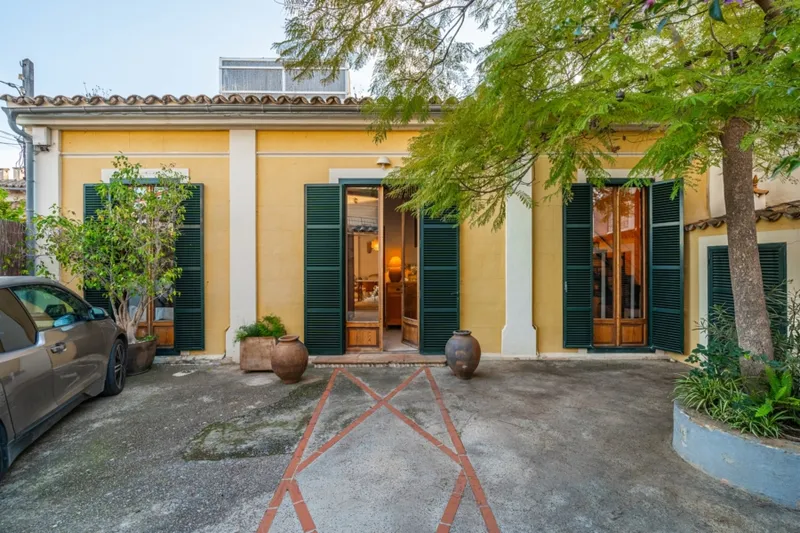 Villa with high ceilings with breathtaking sea views and pool in El Terreno, Palma — photo 5