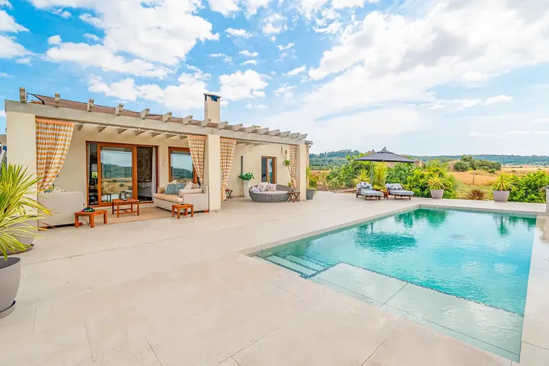 This newly built, high-specification finca in Sant Joan offers an exquisite fusion of contemporary comfort and authentic charm — photo 2