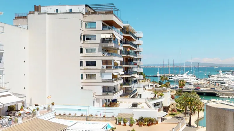Spacious Penthouse Apartment with Views over Can Barbara — photo 4