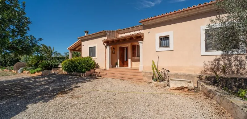 Country house with pool for rent in Ses Salines — photo 3