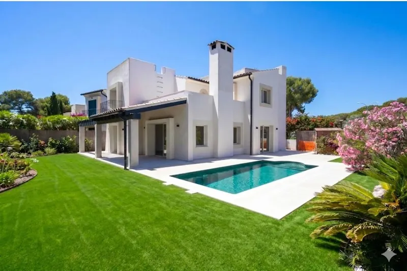 Villa in Santa Ponsa - House view with pool and garden — photo 2