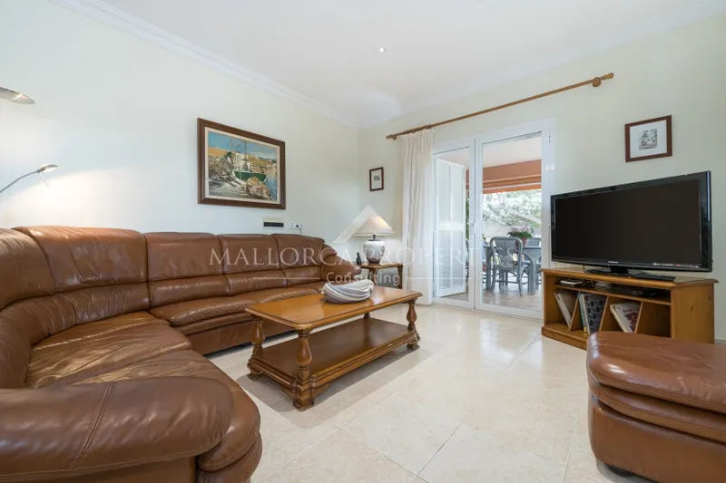 Villa with pool in prime central location in Portals Nous — photo 5