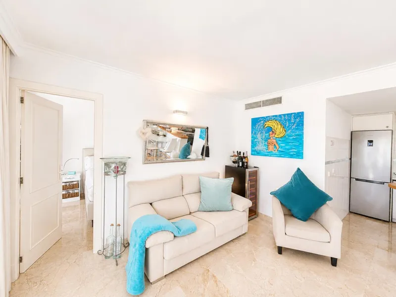 Apartment with large terrace and sea views in Cala Llamp, Port d'Andratx — photo 2