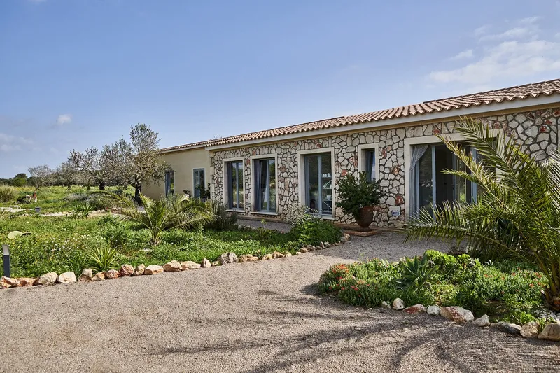 Newly Built Finca on one level with Magnificent Views in Porreres — photo 4