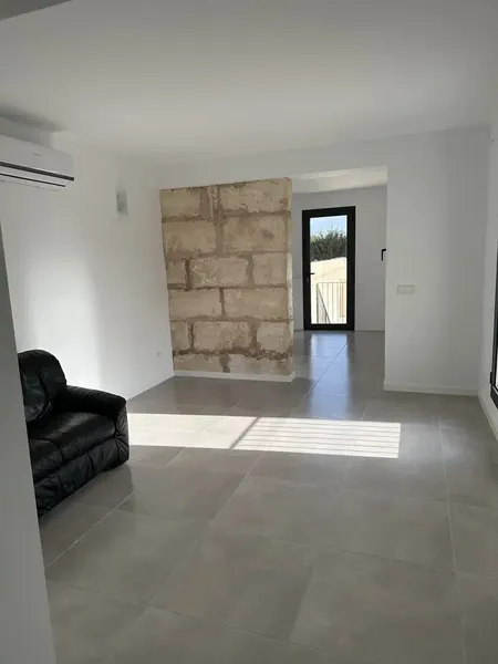 Two-bedroom, two-bathroom flat on the first and second floor — photo 2