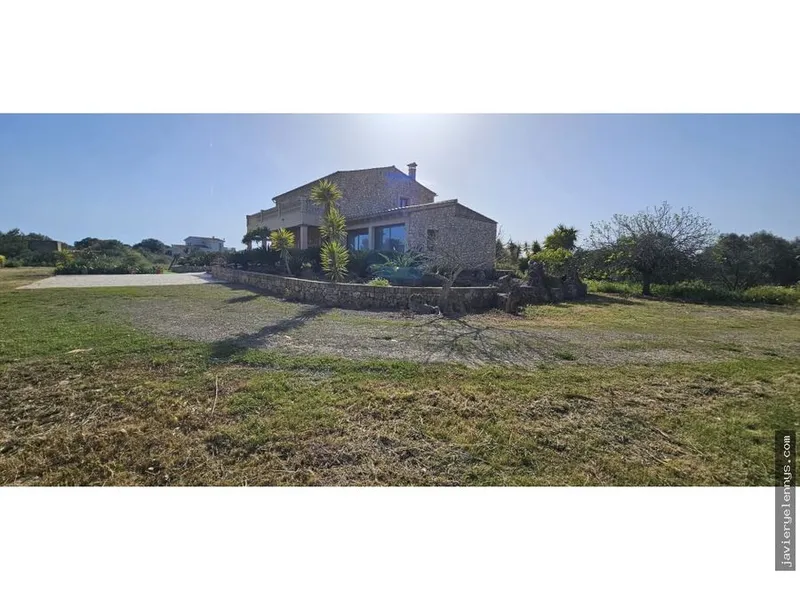 Rental of independent house or chalet in Ronda del Matí — photo 2