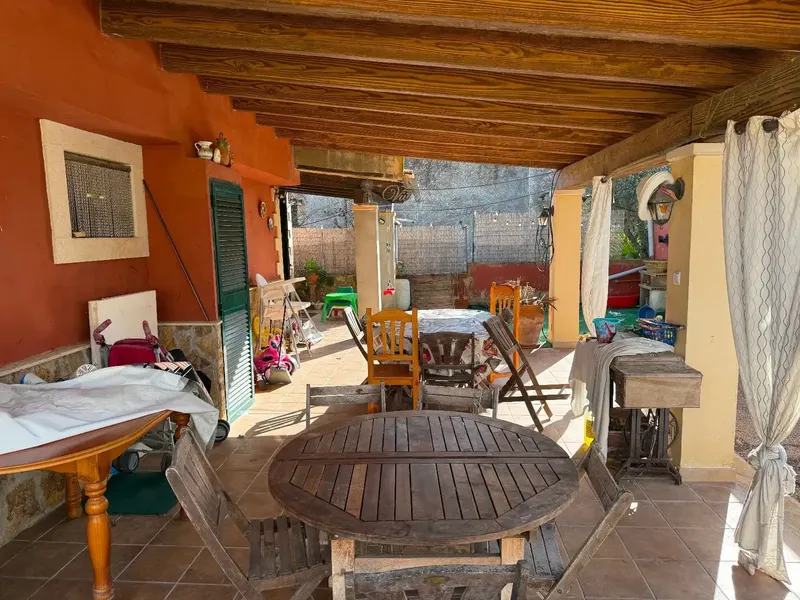 Inmobiliaria Vivancos offers this rustic finca located in the municipality of Algaida, 122m² registered, of which 87m² correspond to the main house — photo 2