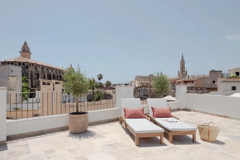 Penthouse in Calle del Pes de la Farina, Sindicat, Palma de Mallorca — photo 1