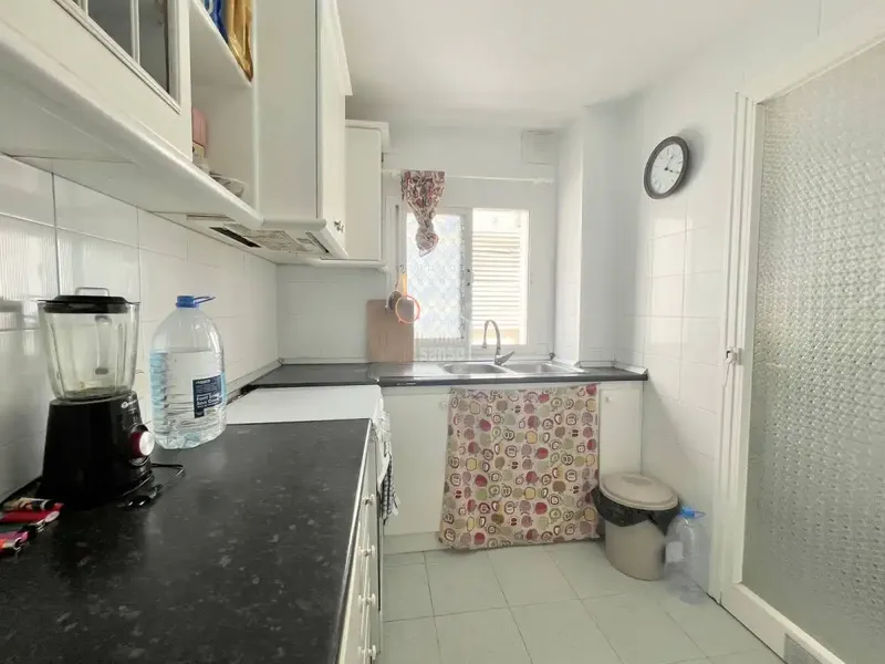 Sunny apartment on the second floor, located in the heart of Cala Millor, just two minutes from the beautiful beach. The area offers all — photo 7