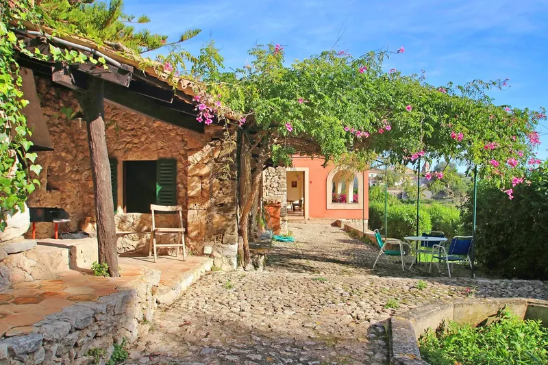 Villa with Holiday Rental License for Sale in Galilea — photo 7