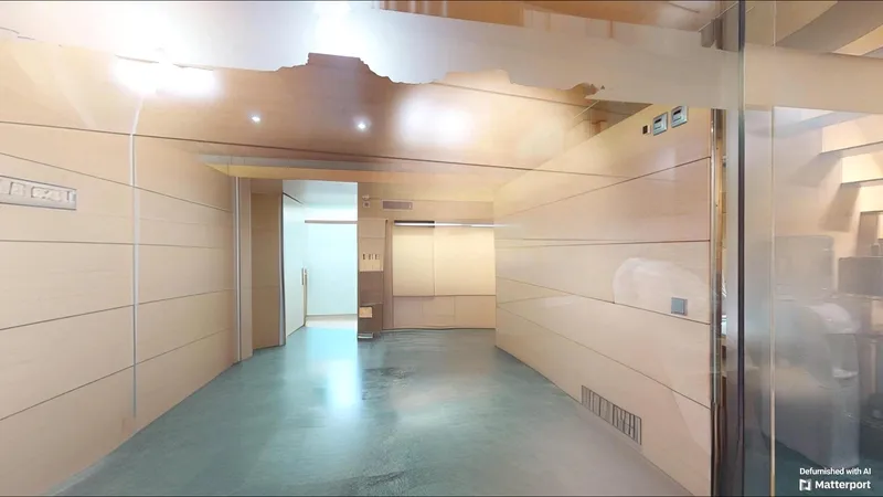 Commercial premises in Plaza de los Patines, privileged location — photo 6