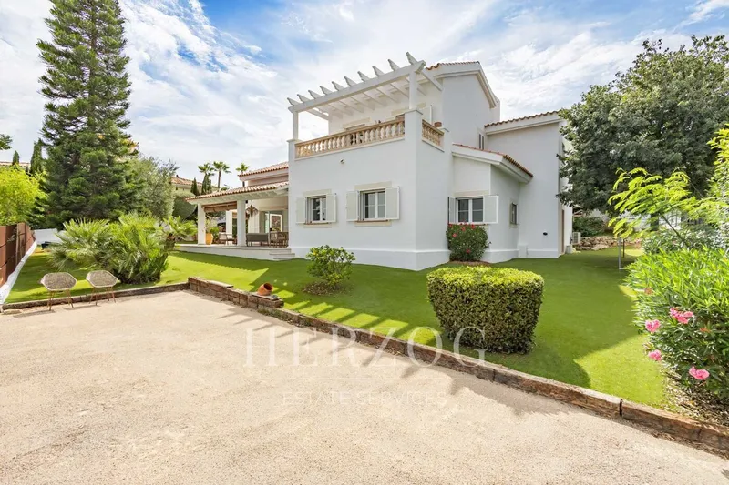 Renovated villa with ocean views and a pool in Nova Santa Ponsa — photo 2