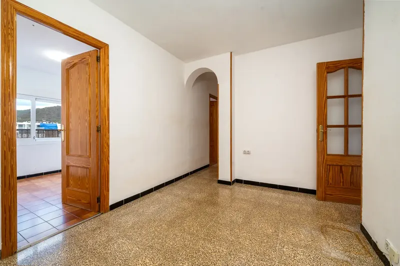 Penthouse with Private Terrace of 81 m² in La Vileta — photo 5