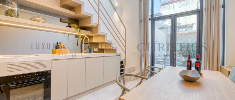 Modern townhouse in Santa Catalina in Palma with pool — photo 4