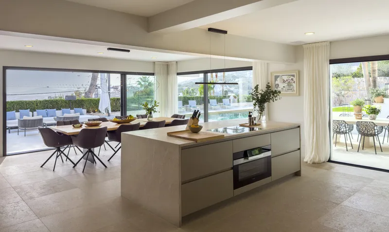 Short-term rental: Dream villa with sea views in Portals - Marcel Remus Real Estate — photo 8