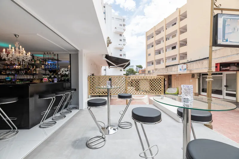 For Sale! Newly Renovated Bar with Terrace and Licence in Most Wanted Area of Magaluf — photo 9