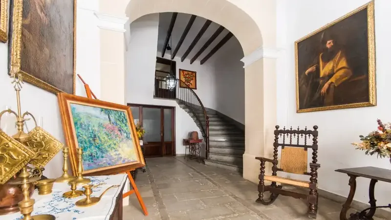 Modernist house with restaurant for sale in the heart of Sóller — photo 2