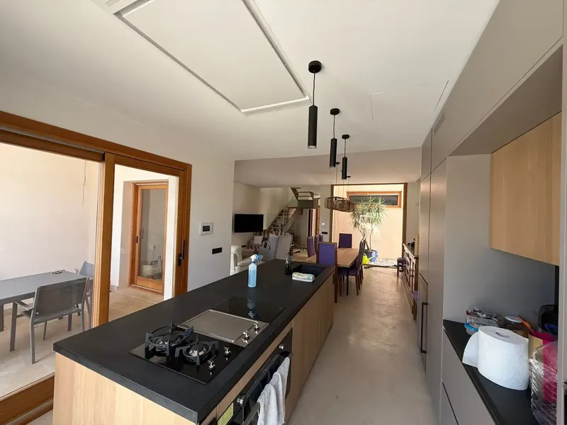This beautiful 221 m² home has been built with modern high-quality materials, while respecting the traditional Mallorcan architecture — photo 10