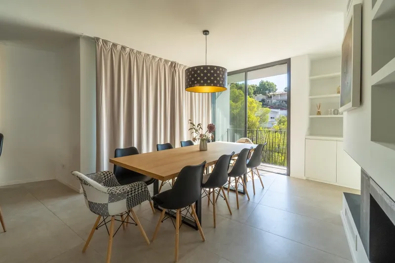 Newly Built Contemporary Villa — photo 9