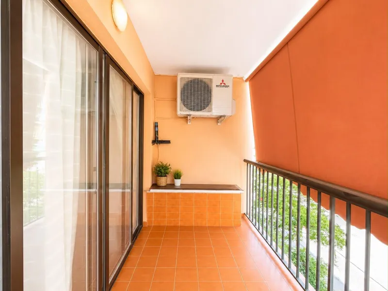 Spacious and bright flat with lift, balcony and storage room in the Vivero area — photo 3