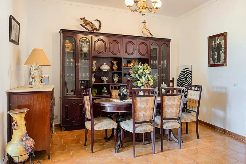 Investment opportunity: townhouse with large garden and distant views — photo 5