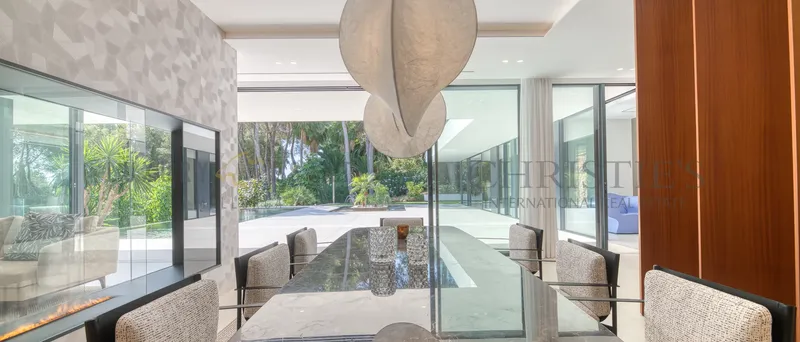 Modern newly built luxury villa in Son Vida with Balinese design — photo 4