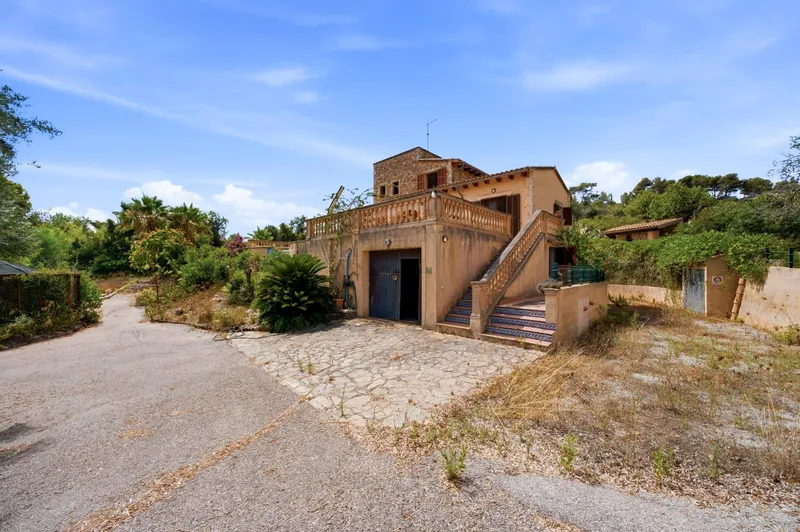 Chalet with pool — photo 7