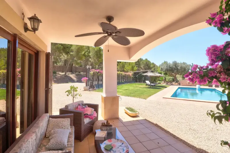 Welcome to this impressive estate in Calvià, Mallorca, offering an unparalleled living experience with its extensive plot of 17.24 — photo 6