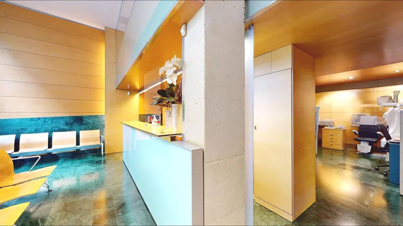 Commercial premises in Plaza de los Patines, privileged location — photo 12