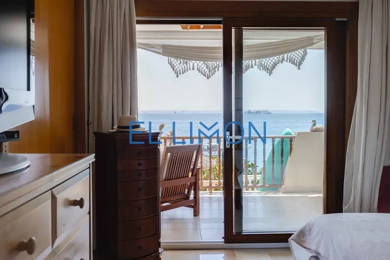Apartment with Sea View — photo 9