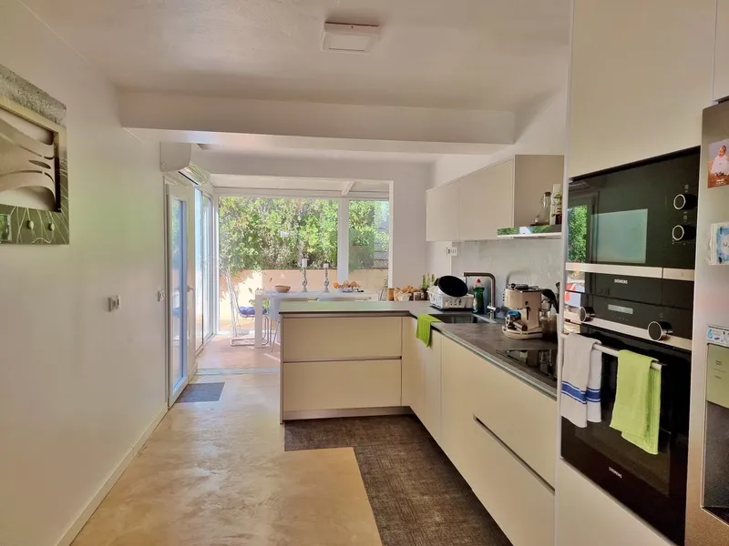 Port Verd: Bright, modern detached house with pool, roof terrace and sea access within walking distance — photo 7
