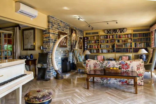 Puerto Pollensa, charming stately finca in need of renovation near Port de Pollensa in absolute privacy — photo 3