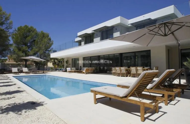 Luxury Villa Santa Ponsa Mallorca for Seasonal Rent — photo 3
