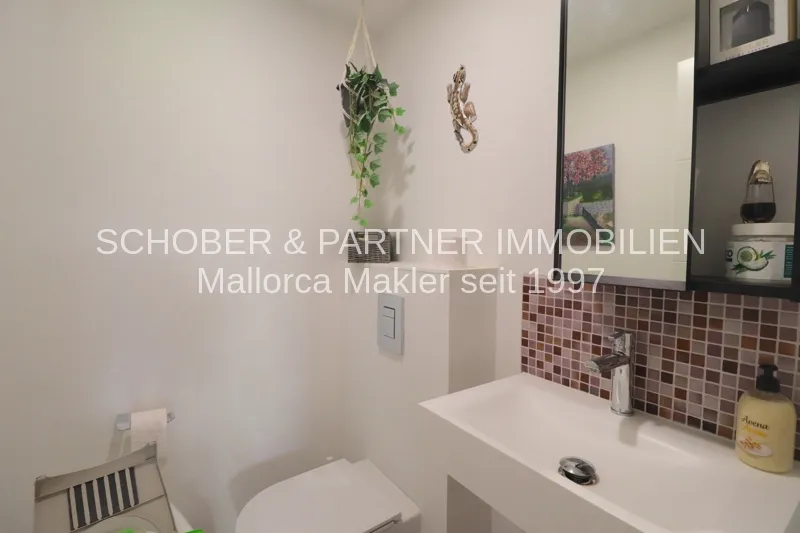 High-quality corner garden apartment — photo 12