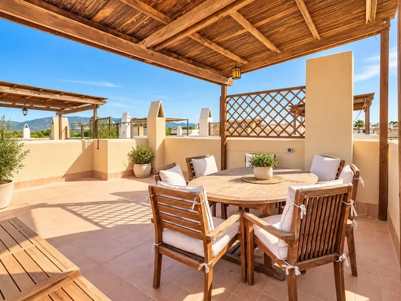 Dúplex en Es Caülls, Marratxí, ubicado en un cuidado complejo residencial con jardines y piscina comunitaria. La vivienda ofrece aproximadam — photo 3