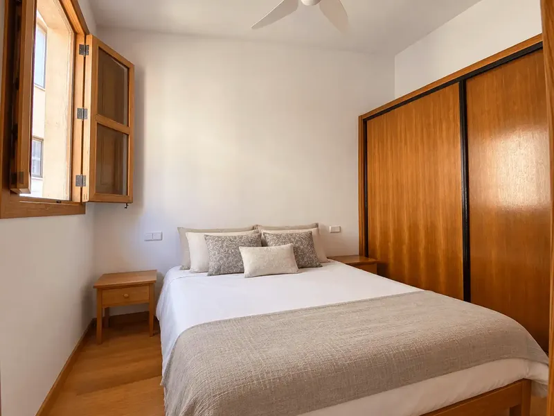 In the heart of Palma's historic old town lies this charming penthouse. The property is located on the third floor of a building — photo 8