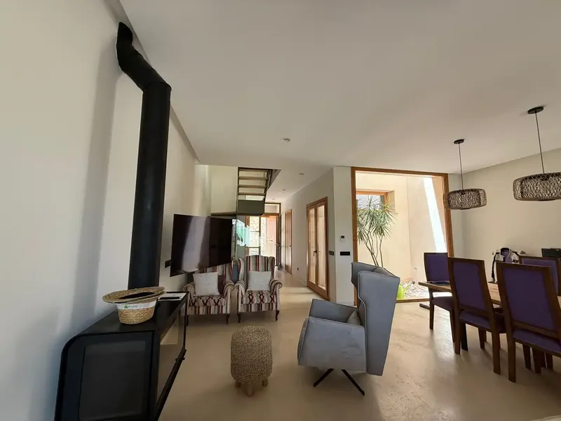 This beautiful 221 m² home has been built with modern high-quality materials, while respecting the traditional Mallorcan architecture — photo 6