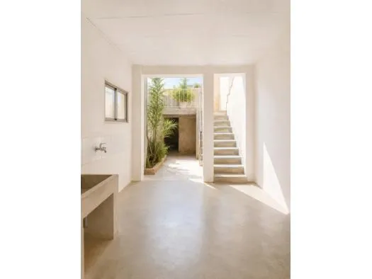 House, 4 bedrooms, 200 m² — photo 2