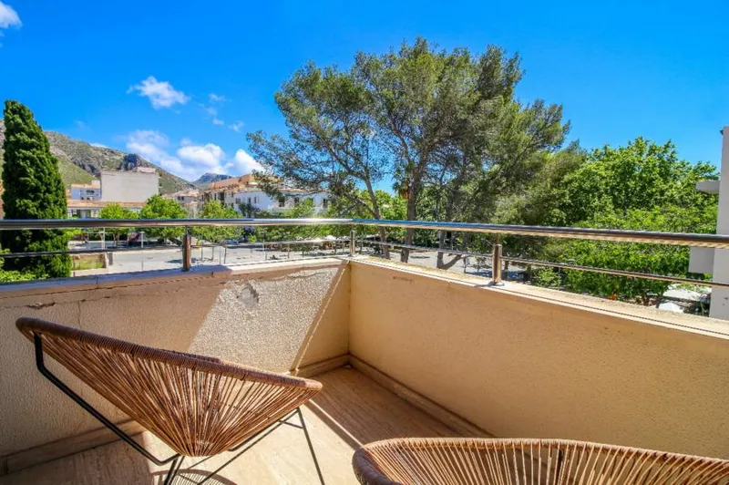Sold by our company Great size 4 bedroom apartment with lift and swimming pool on the main square of Puerto Pollensa — photo 11