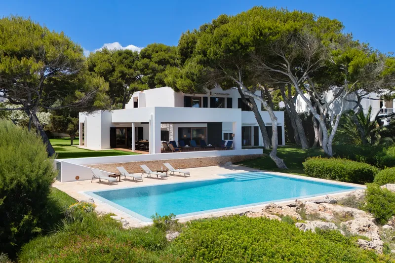 Seafront villa in Cala d'Or with holiday rental licence and sea views — photo 7