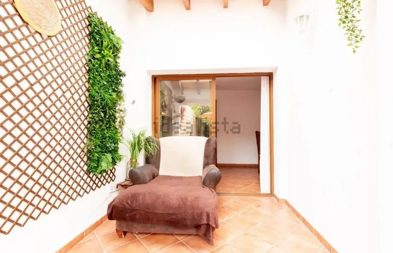 Spacious ground floor with private garden in Ciudad Jardín — photo 6