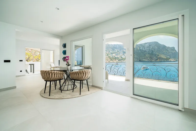 Seafront apartment with direct access in Cala LLamp — photo 5