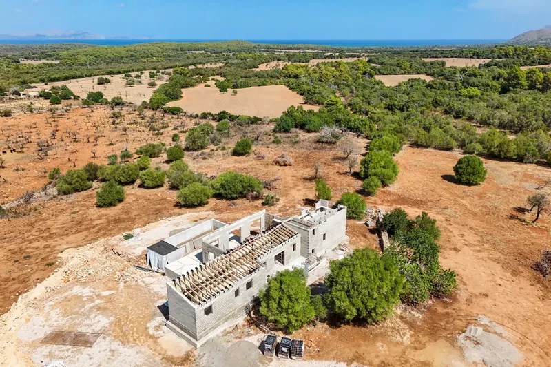 Exclusive finca new build project with spectacular distant sea views over the Bay of Alcúdia — photo 10