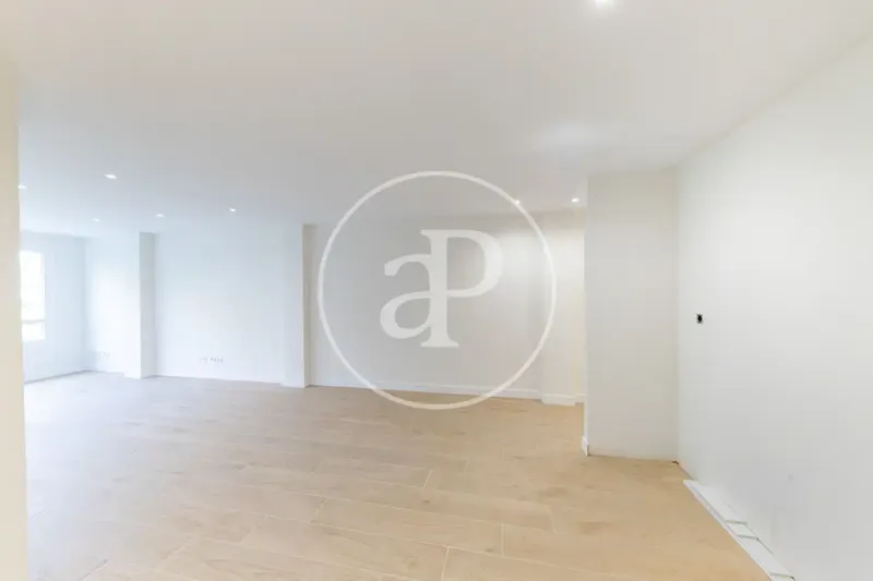 Piso con ascensor en venta en Llevant — photo 9