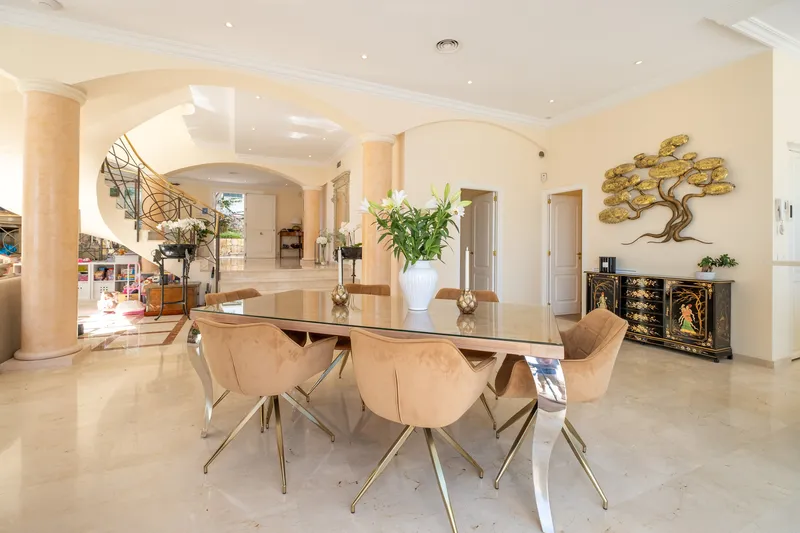 Fantastic Mediterranean villa for sale with large pool and private sea access — photo 7