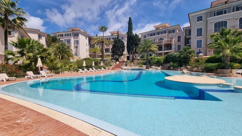 VE-JHRE047 – Elegant apartment in the exclusive residential complex Bendinat Golf next to the Bendinat golf course. — photo 2